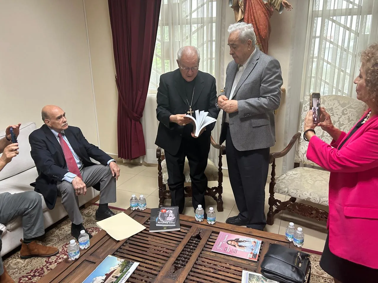 Visita al Cardenal José Francisco Robles Ortega